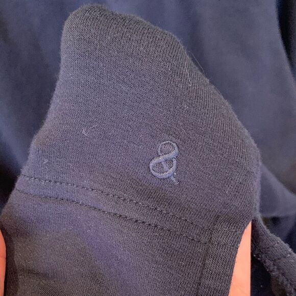 Lou & Grey signature soft long sleeved navy blue teeshirt size large - Picture 4 of 11